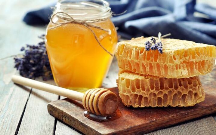 honey to rejuvenate the skin